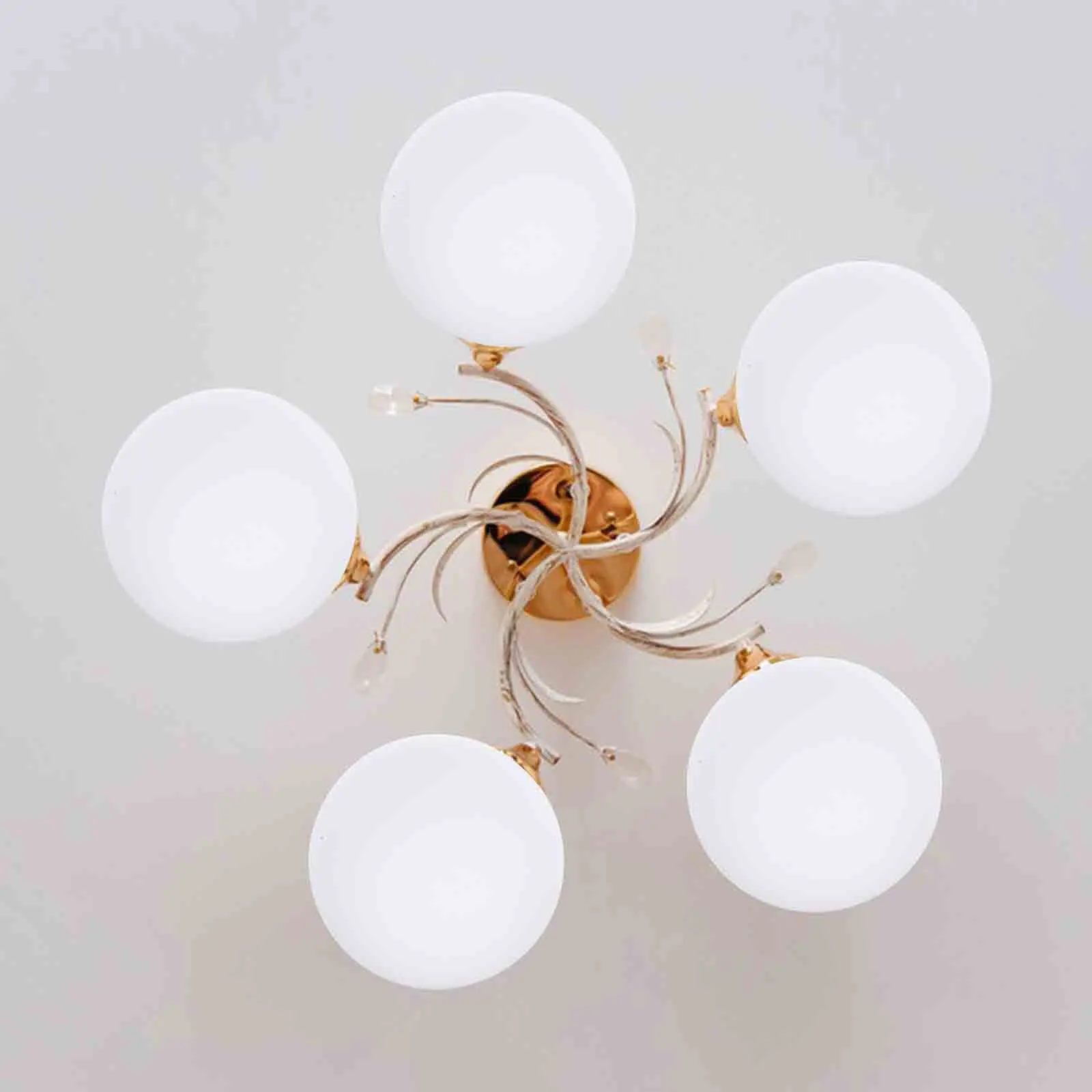 

Glass Ball Lampshade Replacement Frosted Finish 100Mm E27 Mount for Modern Classic Interior Globe Shade Compatible with Pendant