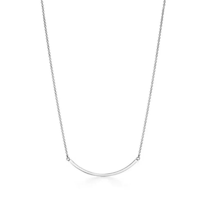 Women Elegant Plain Round Pendant Necklace Smooth Surface Metal Chain Fashion Jewellery Daily Office Party Wear Delicate Neck Accessory Birthday Valentine Gift for Female Friends Adjustable