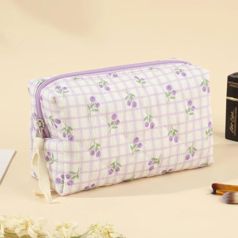 Floral Quilted Lipstick Storage Makeup Bag Women's Cosmetic Bag Travel Skincare Pouch Toiletry Organizer for Beauty Organizer