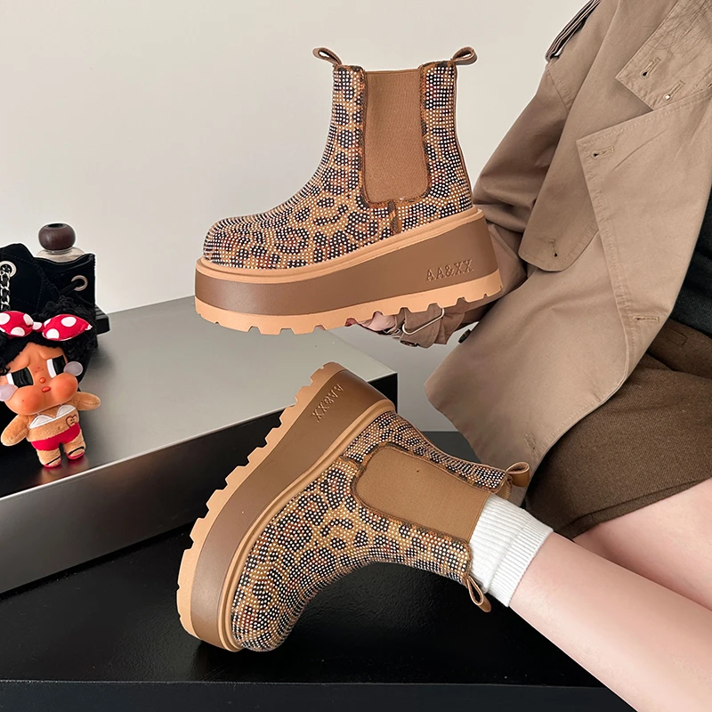 High-quality Appearance Level Thick-soled Round-top Rhinestone Fashionable Multi-purpose Slip-resistant Breathable Women's Boots