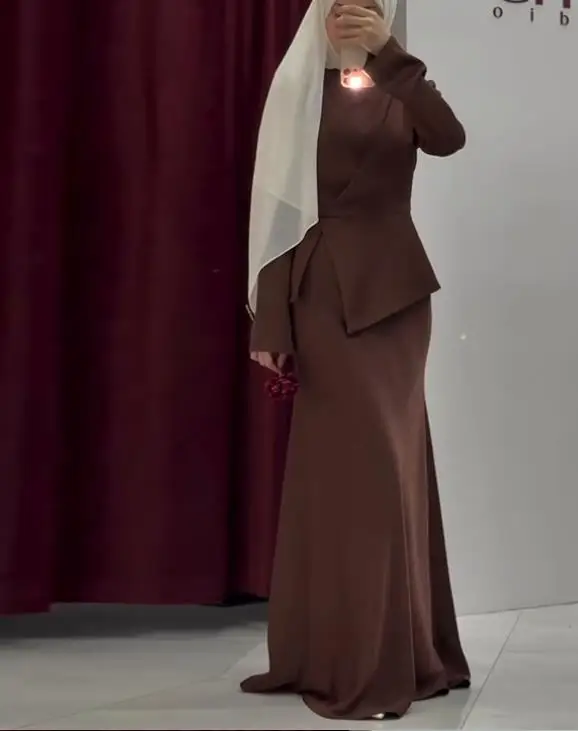 2025 Set gonna slim fit a maniche lunghe da donna Temperamento elegante Tinta unita Nuovo arrivo