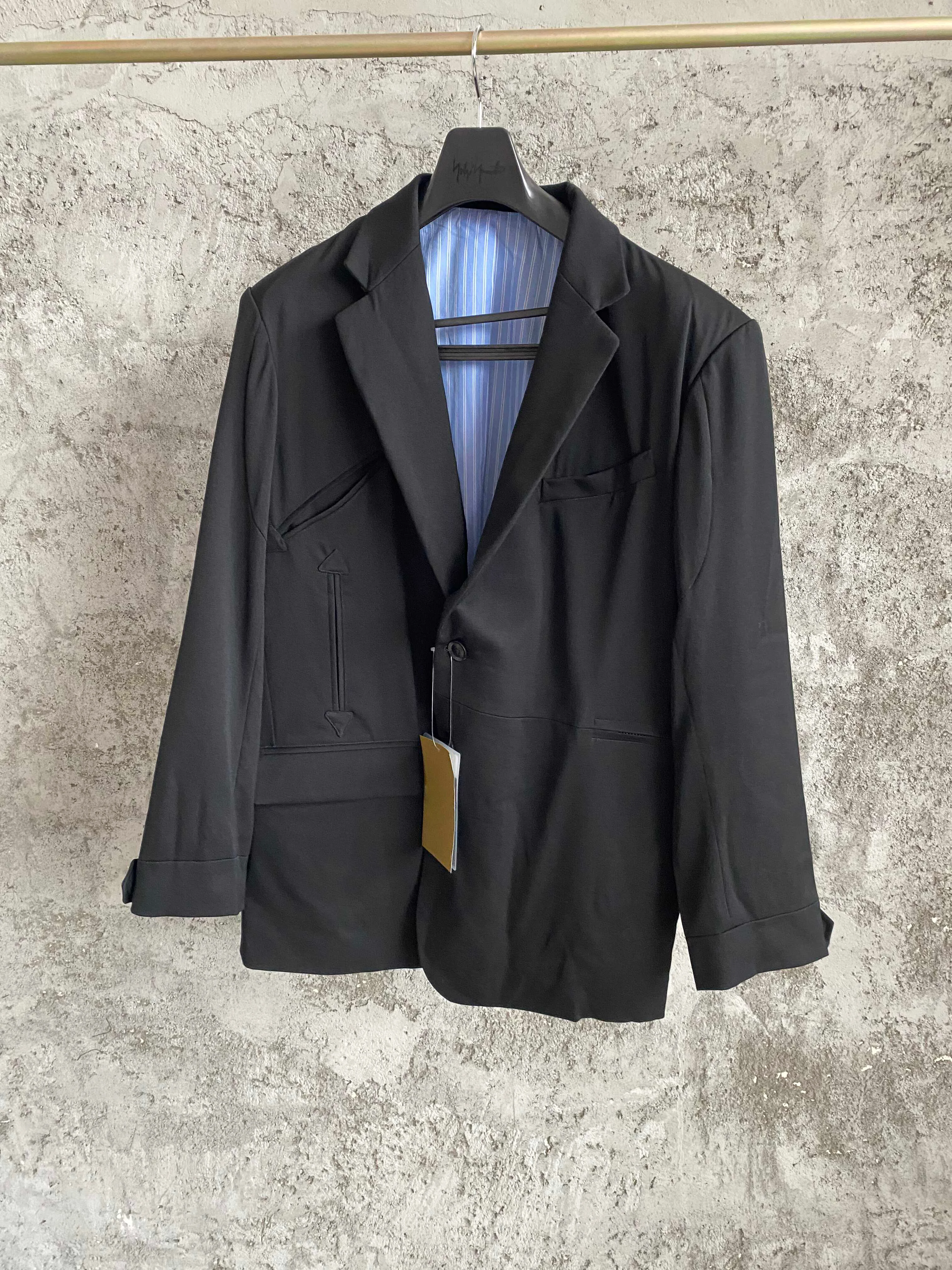 

TOP-YAMAMOTO zipper suit jacket, a Japanese niche designer motorcycle
