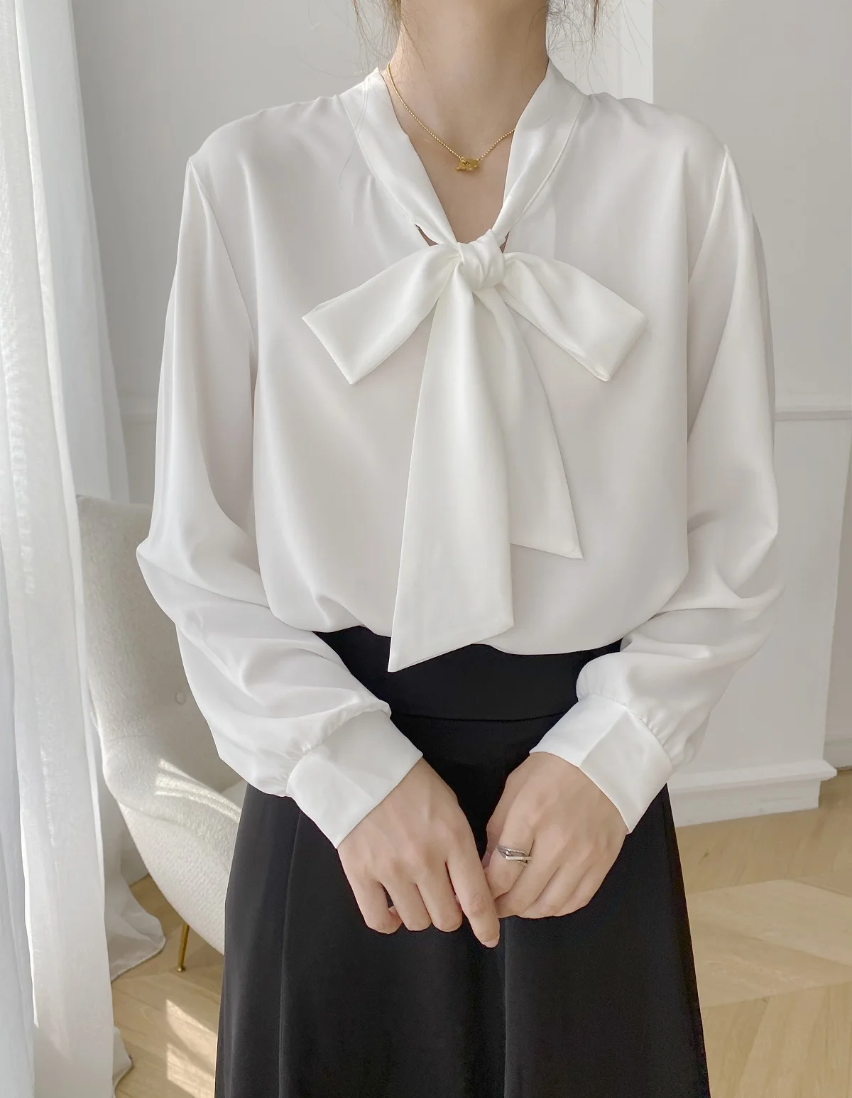 New 2024 Spring White Chiffon Blouse Women Long Sleeve V Neck Tie Korean Style LadY Work Wear Shirts & Blouses Elegant Tops