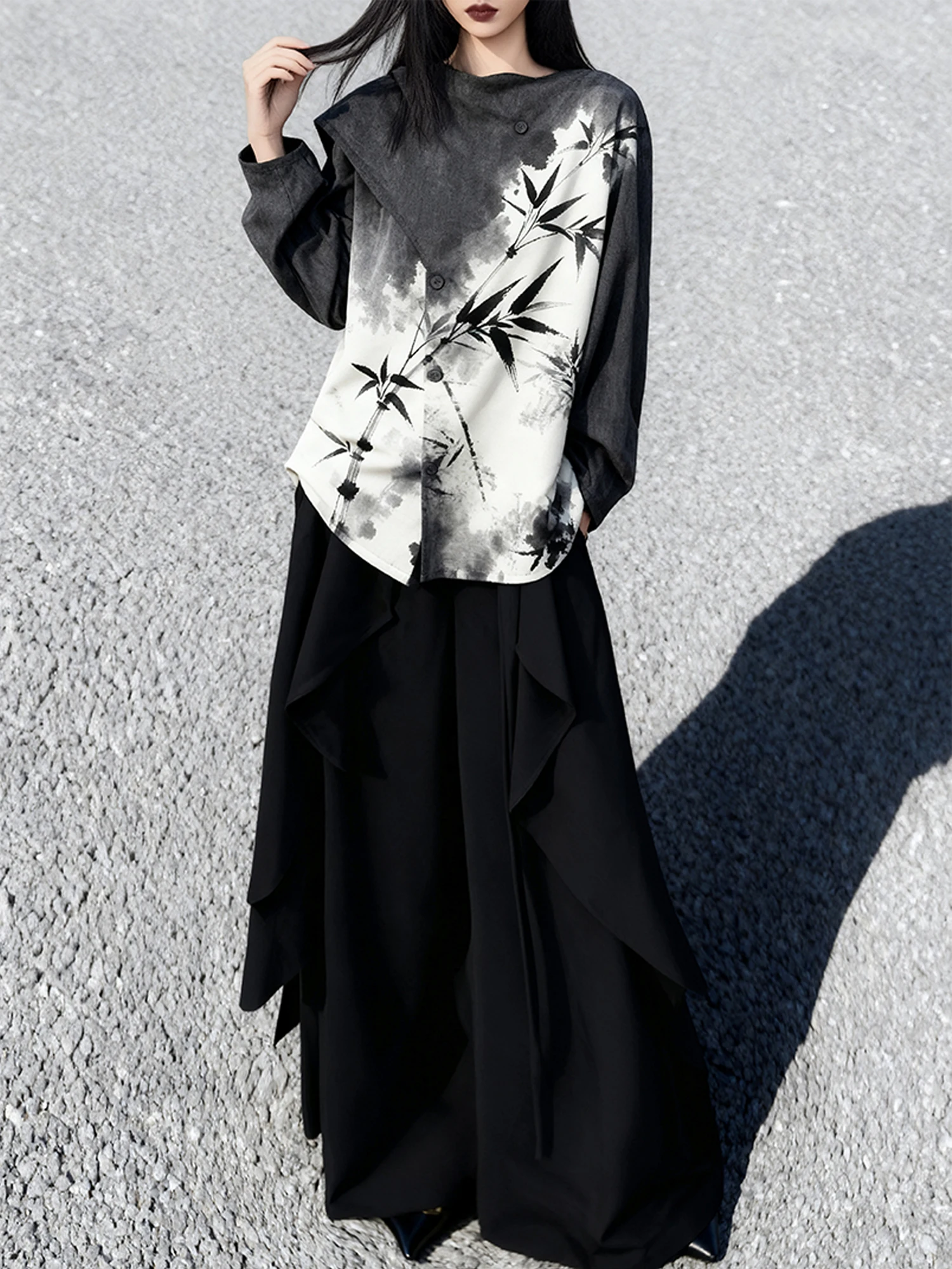 

Свободный женский кардиган из бамбуковой ткани с принтом, длинными рукавами, на пуговицах, черно-белый градиентный окрас, открытый фасон