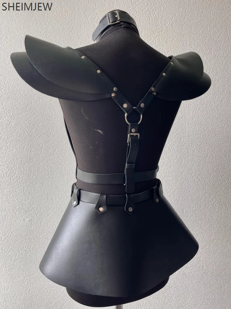 تنورة Cyberpunk بأكمام طائرة سوداء بحمالات للحفلات الراقصة وحزام للبالغين على الطراز القوطي تنورة حفلات الهالوين