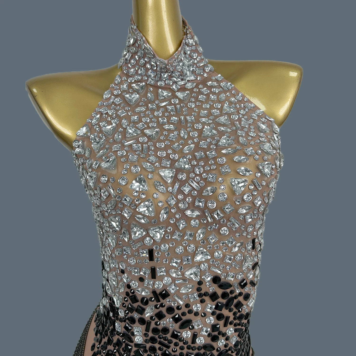 Sparkly คริสตัลโซ่ฉลองวันเกิดชุดราตรีการถ่ายภาพชุดเซ็กซี่ Halter Backless SHEER ตาข่ายผอมชุด Diandao