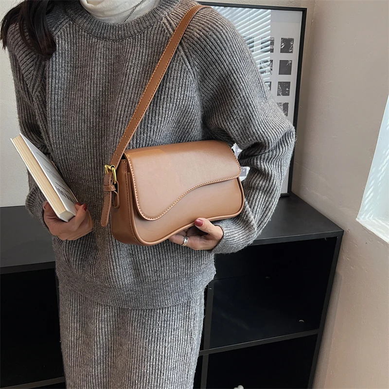 Vintage Leather Crossbody Bags For Women 2022 Designer Female Small Flap Shoulder Underarm Bag Armpit Handbags And Purses