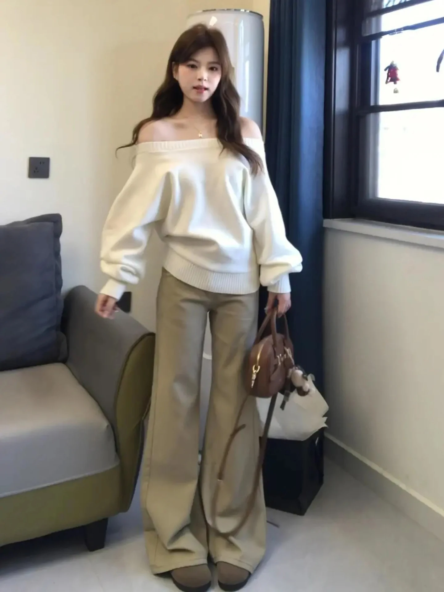 

Корейский свободный вязаный свитер, женский осенне-зимний новый мягкий универсальный свитер на одно плечо, молодежный уменьшающий