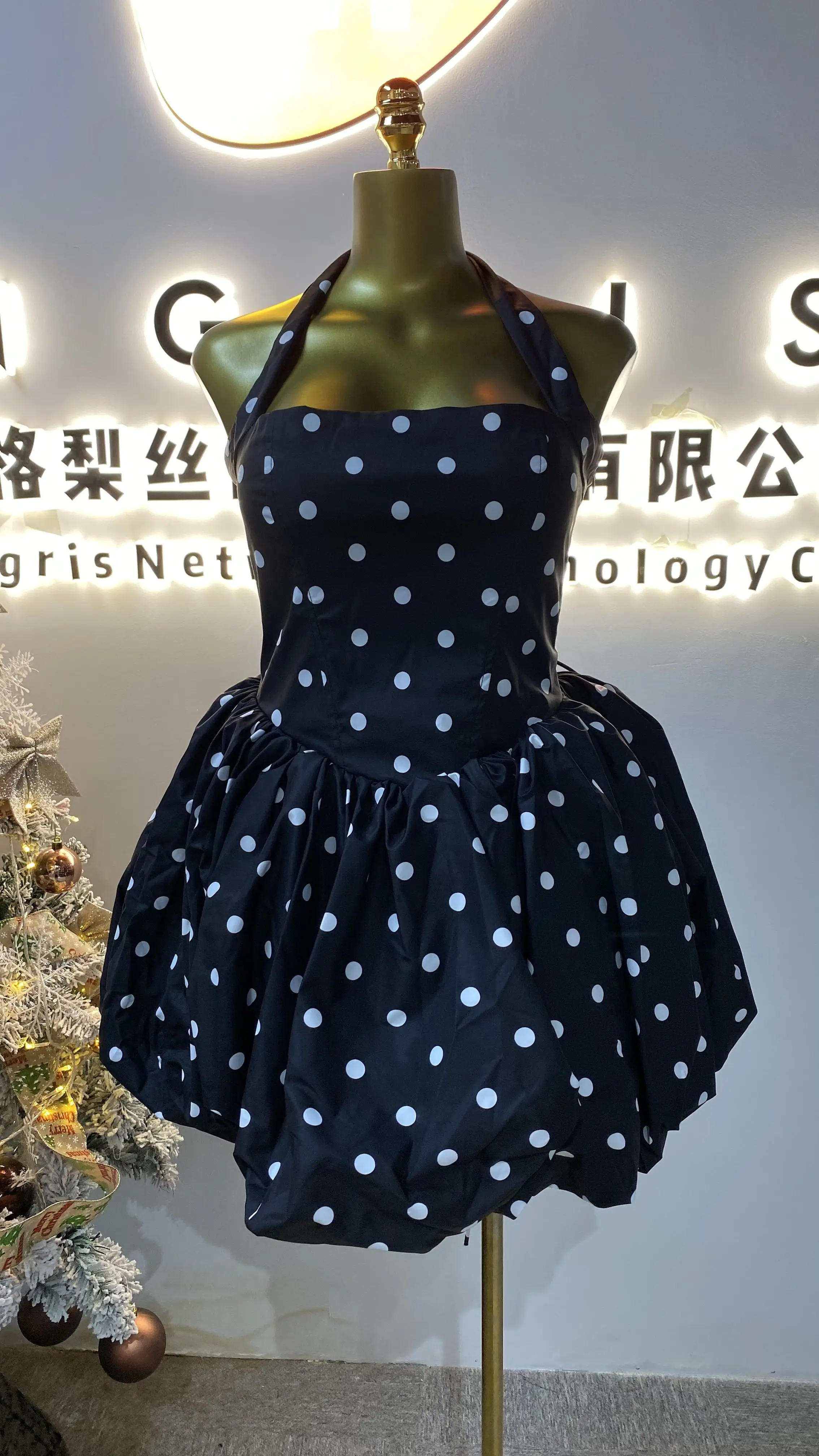 

2025 Summer Women's Dot Print Sleeveless A-line Mini Dress Ladies Street Wear Elegant Party Evening Dress-GZMM416