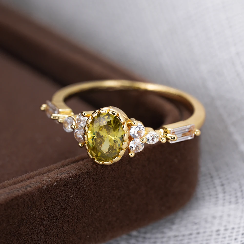 Anel Feminino CAOSHI Estético Amarelo Deslumbrante com Zircônia Cúbica Oval, Joia Única para Casamento e Acessório Brilhante para Festas