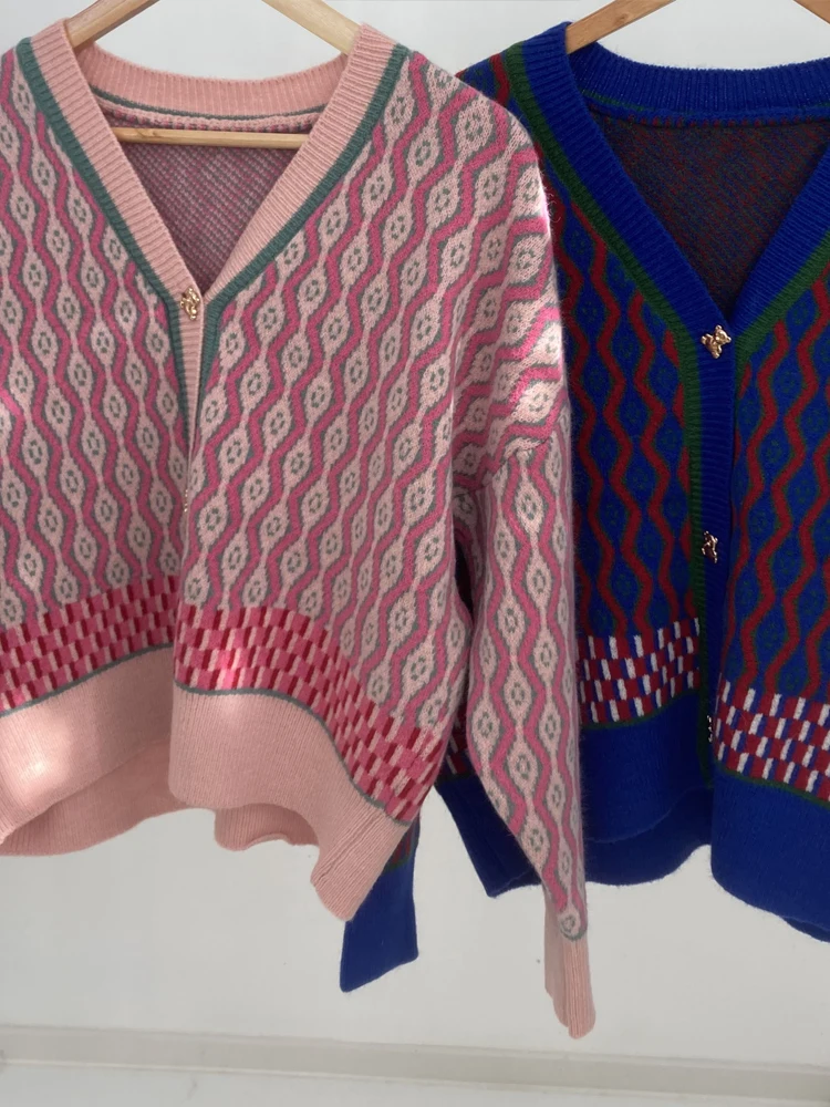 سترة نسائية قصيرة بتصميم مخطط عتيق وياقة على شكل V، موضة خريف وشتاء فريدة، كارديجان صغير الحجم