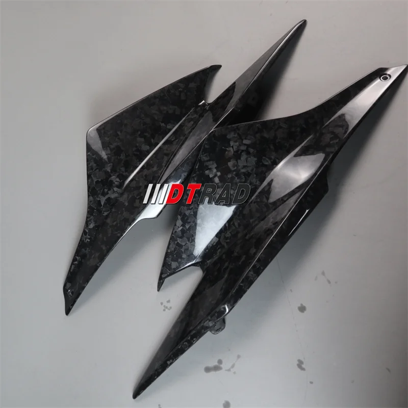 For KTM 1290 SuperDuke 2020-2022 Carbon Fiber Forging pattern Motorcycle SuperDuke 1290 2020+ Tank Side Panels Fairing