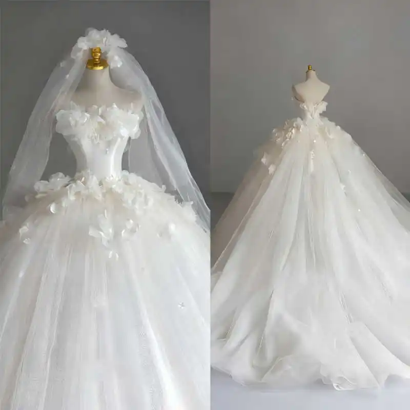 

Elegant Women Wedding Dresses Strapless Sleeveless Beaded 3D Appliques Ball Gown Bride Gown Customized Vestido De Novia