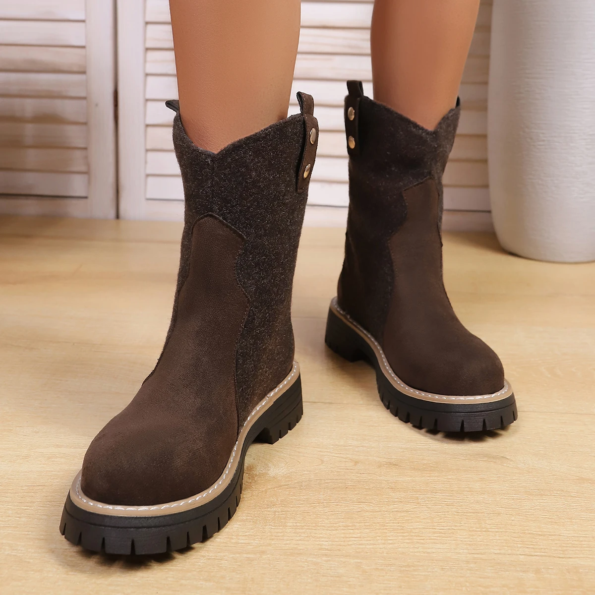 

Fashionable New Style Comfortable Elegant Mid Length Boots for Women Winter Round Toe Suede Warm Non Slip Casual Riding Boots