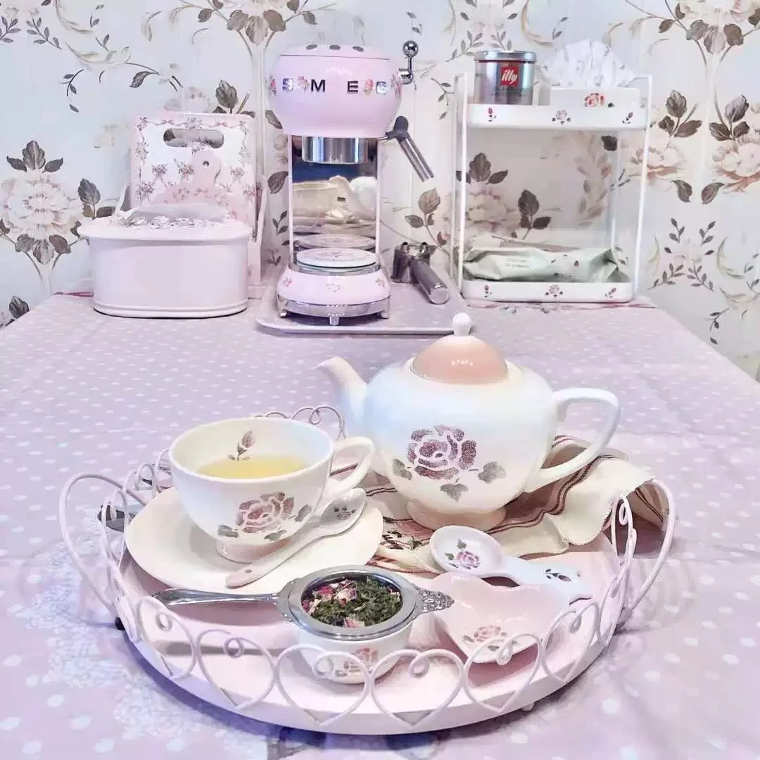 北欧風錬鉄製ラウンドラブテーブルウェアトレイ、ホームリビング - Coffee Tea Love のレビューと価格