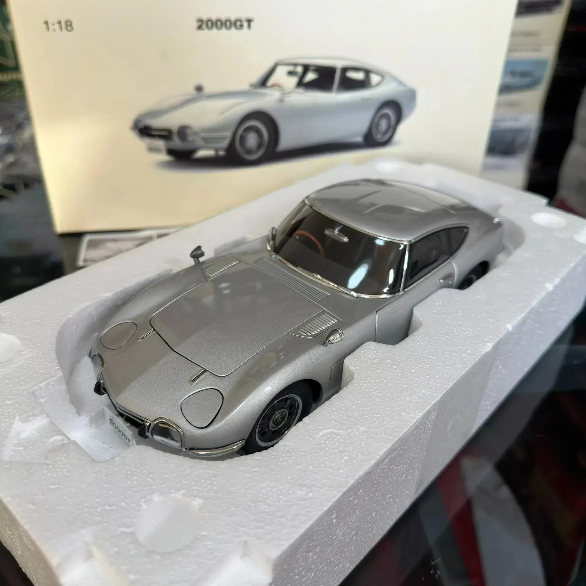 Autoart 1:18 2000GT Coupe Simulation Limited Edition All Open Alloy Metal Static Car Model Toy Gift