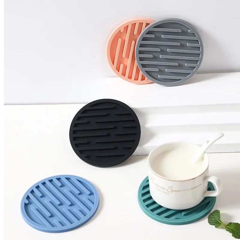 10cm Non-slip Soft Rubber Kitchen Coaster Thick Silicone Coaster Round Heat-resistant Coffee Beverage Hot Water Insulation Mat