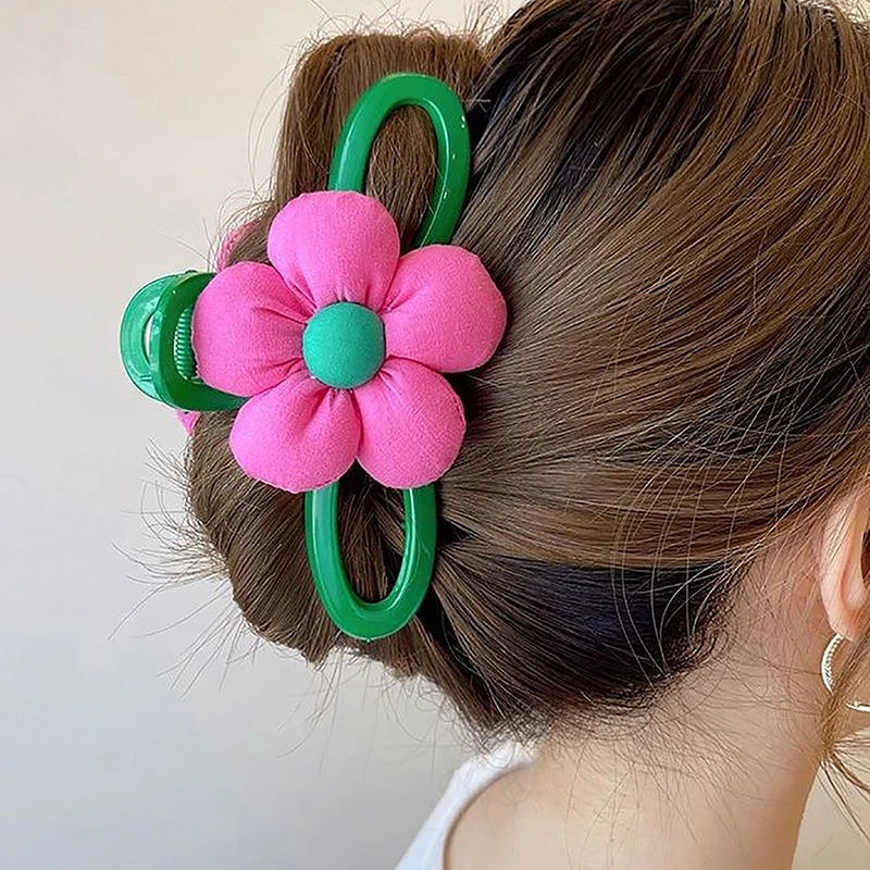 対照的な色の花のヘアクリップ,大きなクリップ,お団子,頭の後ろ,かわいい