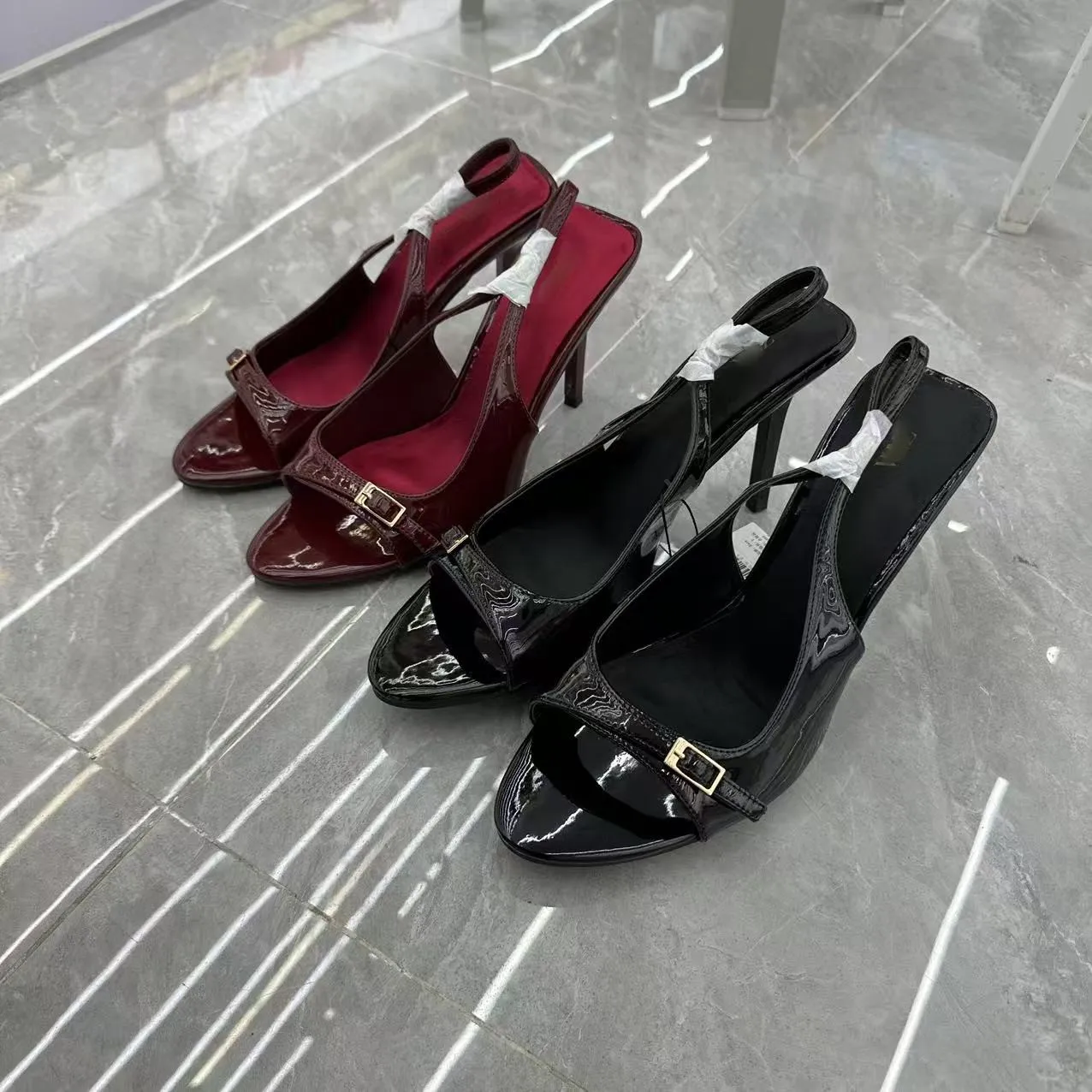 

Женские летние сандалии с открытым носком, верхняя одежда, высокие каблуки, тонкий каблук, синий ремешок из лакированной кожи, модный сексуальный низкий Cut oes