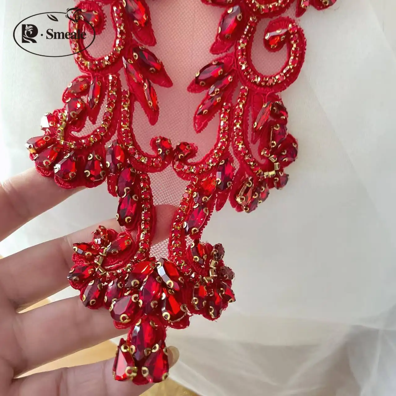 18-Farbiger Handgenähter Glas-Strass-Kragen. Funkelnder Strass-Kragen mit Blumenmuster für Schal und Schultern, DIY-Applikation für Hochzeitskleider RS24480 – Detail 4