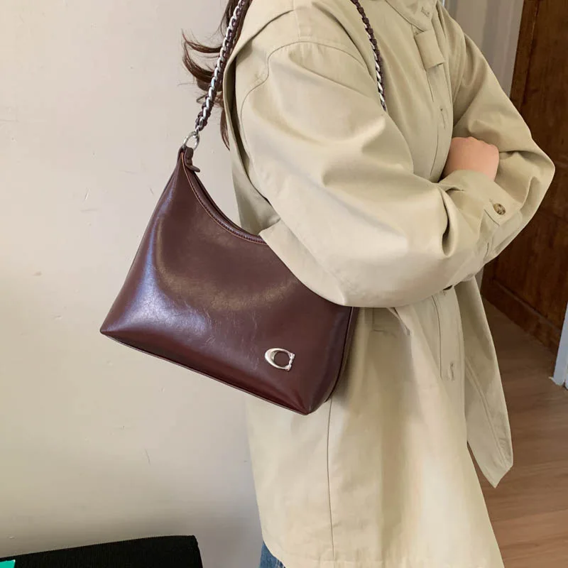 

Роскошная женская сумка подмышки 2025, кошелек на плечо с золотой цепочкой в стиле ретро, многофункциональная маленькая бродяга для ежедневного использования и путешествий ​