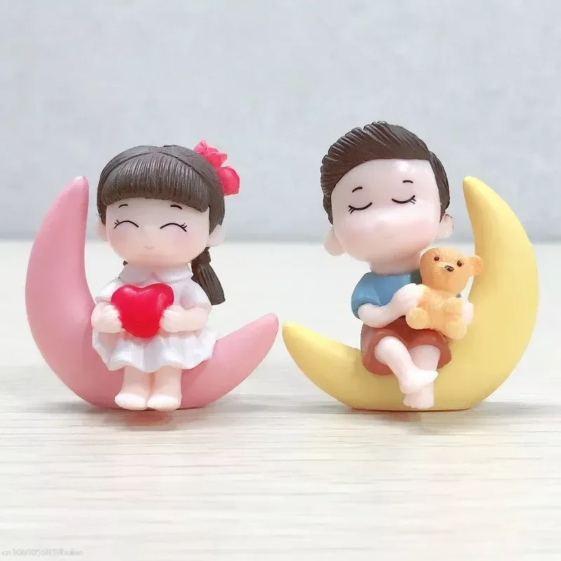 Mini Romantic Couple Figurine Lovers Figures Wedding Dolls Fairy Chair Miniatures Figurines DIY Home Decoration Home Decor