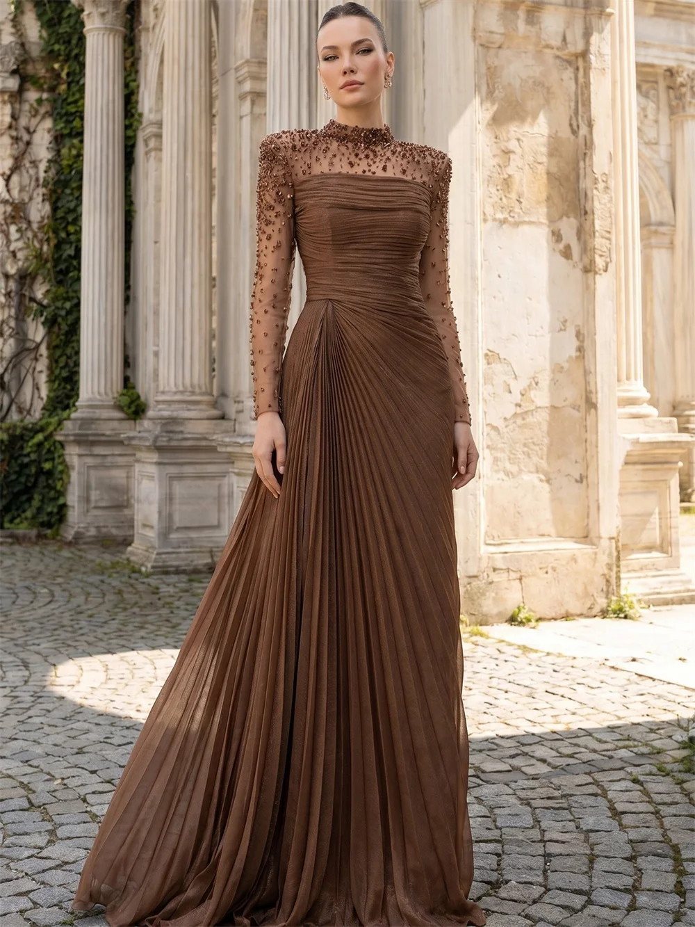 Vestidos de Noche Marrones Personalizados Sansa, Cuello Alto, Manga Larga, con Cuentas de Cristal, Vestidos de Noche de Tul con Pliegues Multicapa, Formales