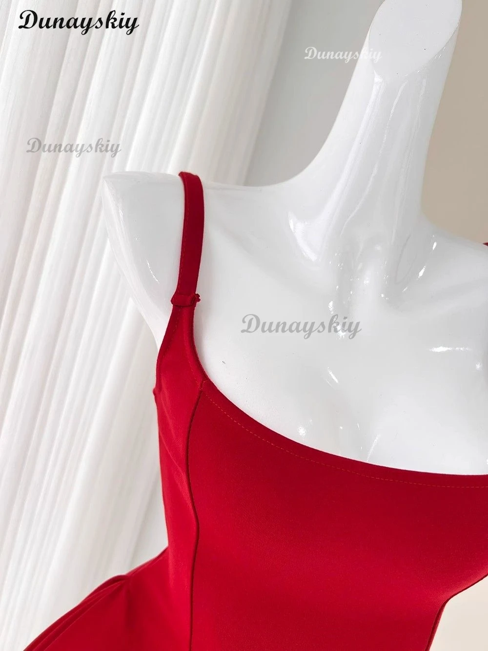 ميتا تأثيري لعبة MiSide مجنون زي شعر مستعار الدعامة الطفولة النساء الابتدائية Yandere الزي هالوين زاحف ميتا حفلة كون وتتسابق