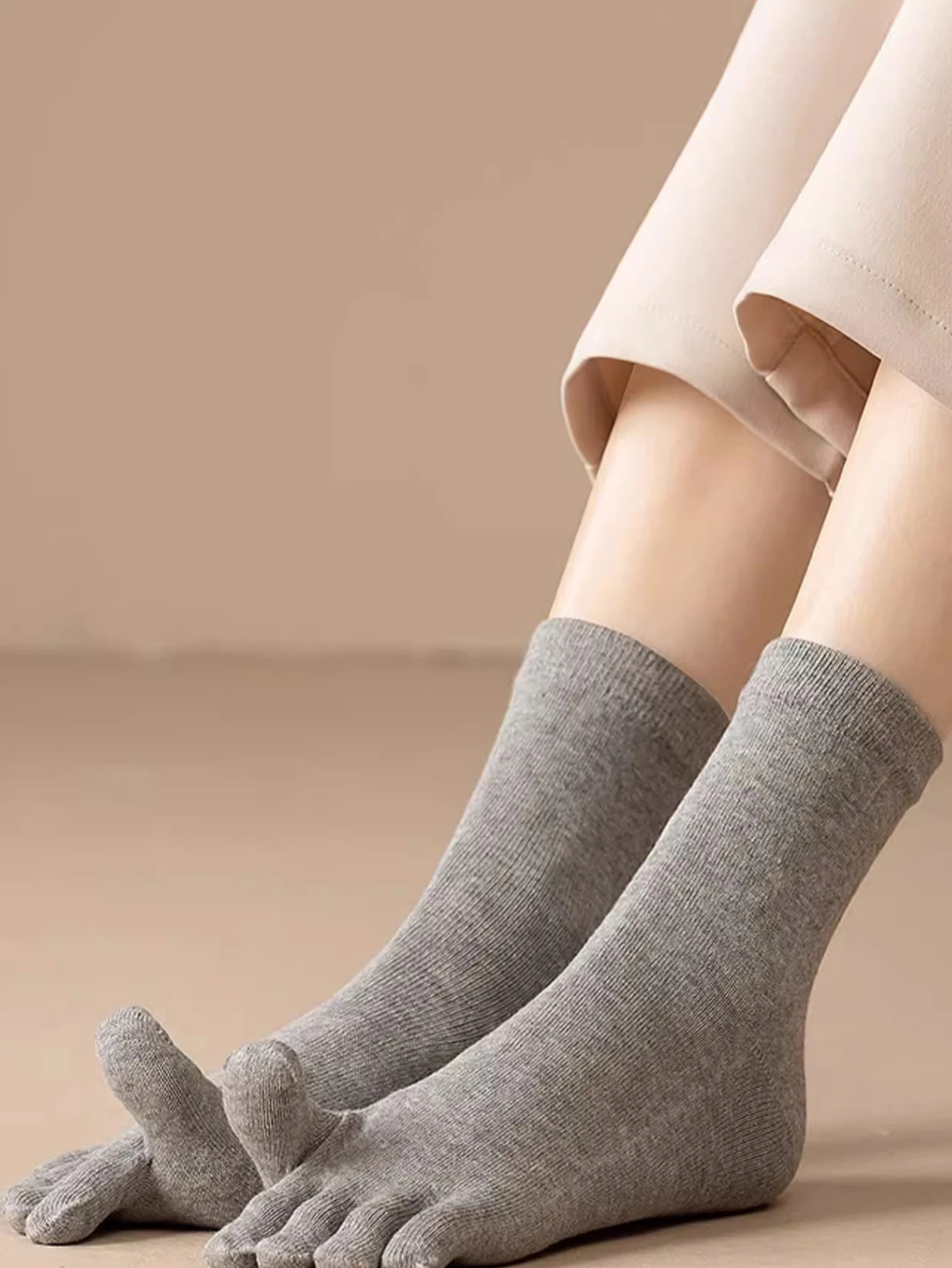 5 Pairs Autumn Winter Sweat-absorbing Toe Socks Women Split-toed Five Finger Socks High Tube Anti-slip Crew Socks Ladie