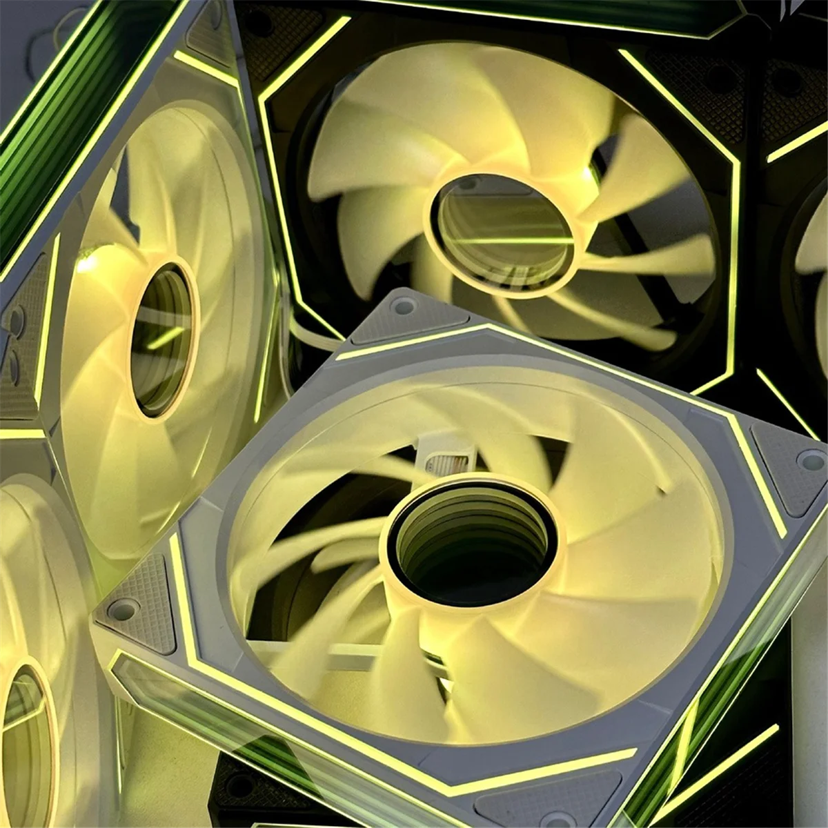 

ABZD Сторона вентилятора корпуса Prism 6Pro поддерживает синхронизированный ШИМ ARGB, интеллектуальный контроль температуры, белый