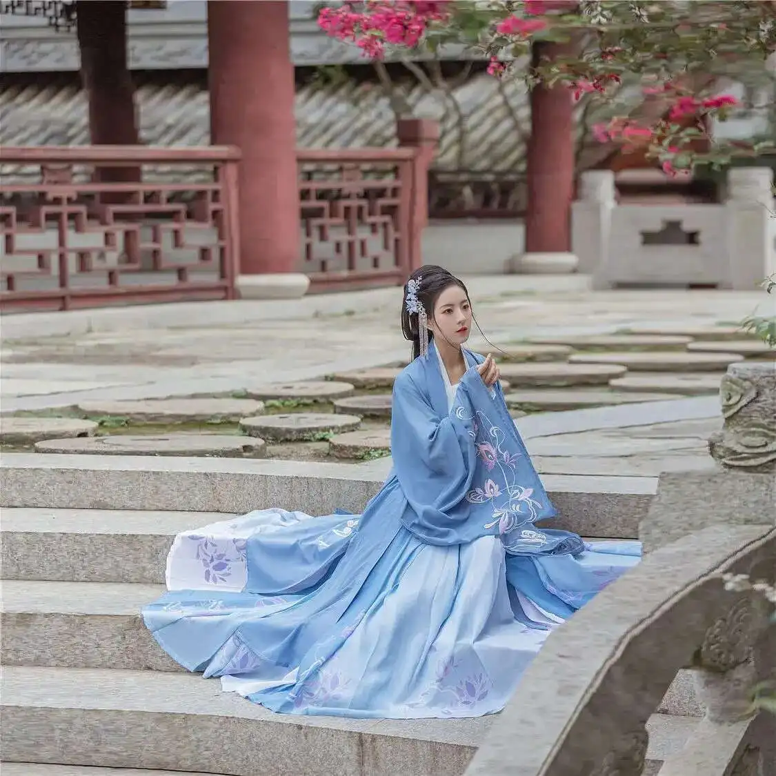 

{Dongxian Song} Hanfu Women's Embroidered Double Breasted Waist Robe Skirt 6-meter Large Swing Color Blocked Ancient Style Wide