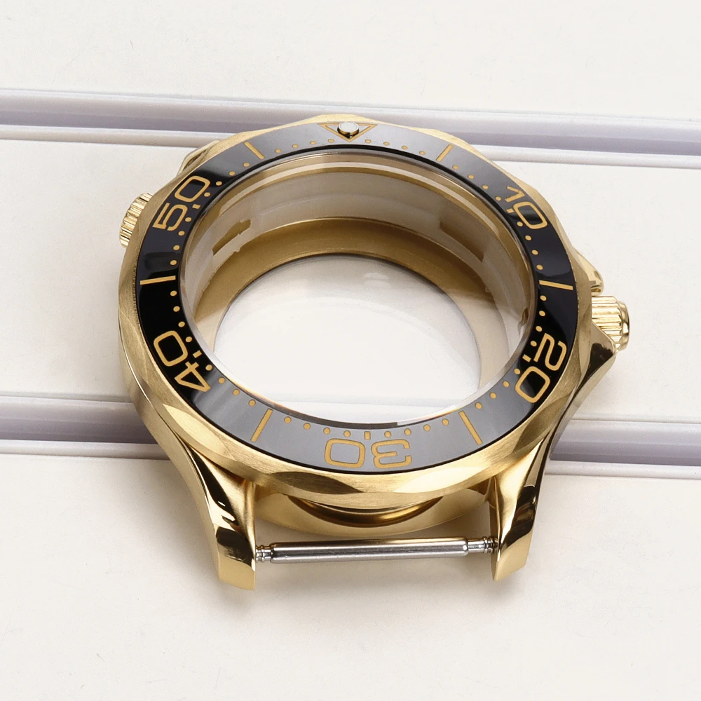 Hochwertiges NH35 41mm Gehäuse mit Keramiklünette für Seamaster 300 316L, passend für NH35 NH36 Uhrwerk, 31mm Zifferblatt, Gold PVD Edelstahl Uhrengehäuse – Detail 6