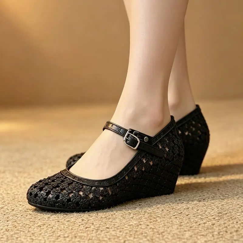 Black PVC Flower Sandals Woman Comfort Shoes New Arrival Girls Princess Hollow Out Sandals Female Wedge Shoes
