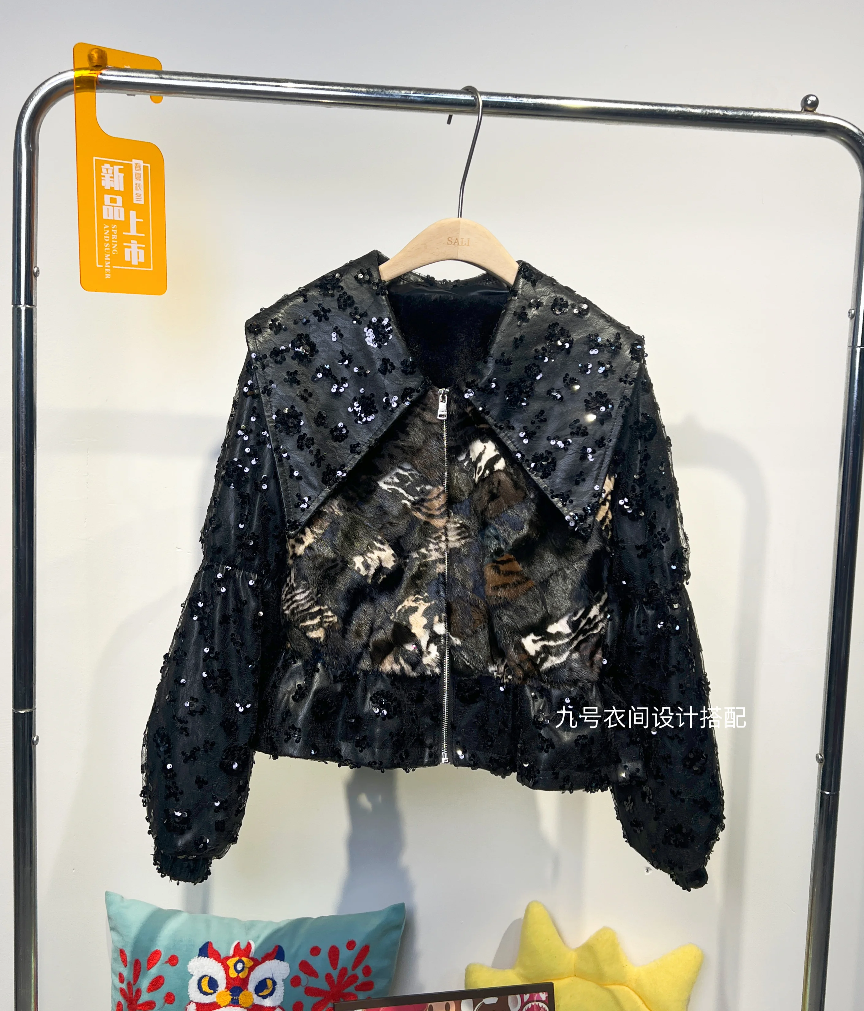 Women 2025 Winter New Fur Integration Thickened Faux Fur Female Fashion Lace Splicing PU Leather Sequin Nice Chic Faux Fur Coats