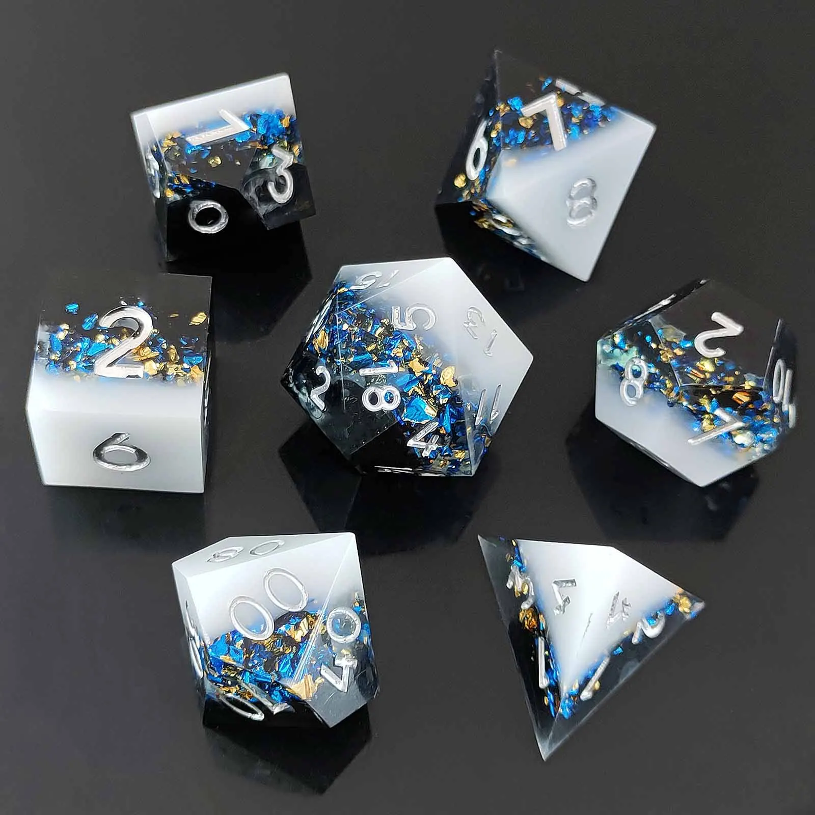 

Resin Dice Set DND Dice set for Dungeons & Dragons, COC, Roleplaying Games, TRPG, Cthulhu Polyhedral Dice Set 7 RPG Resin Cube