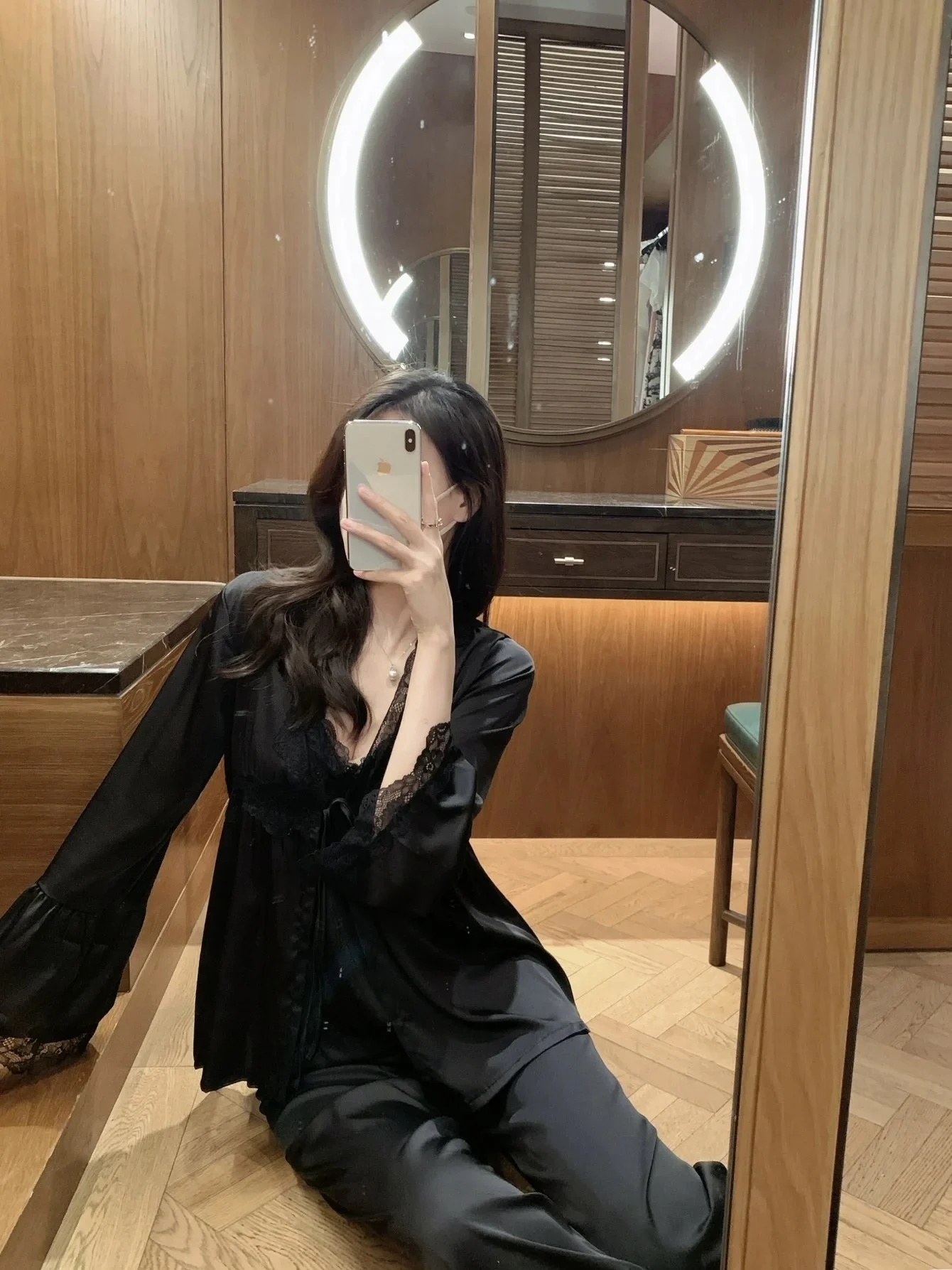 Sexy Ice Silk Strap Home Clothes Women's Sleepwear Adjustable Shoulder Long Sleeve Short Skirt V-neck Home Comfortable Spring...
