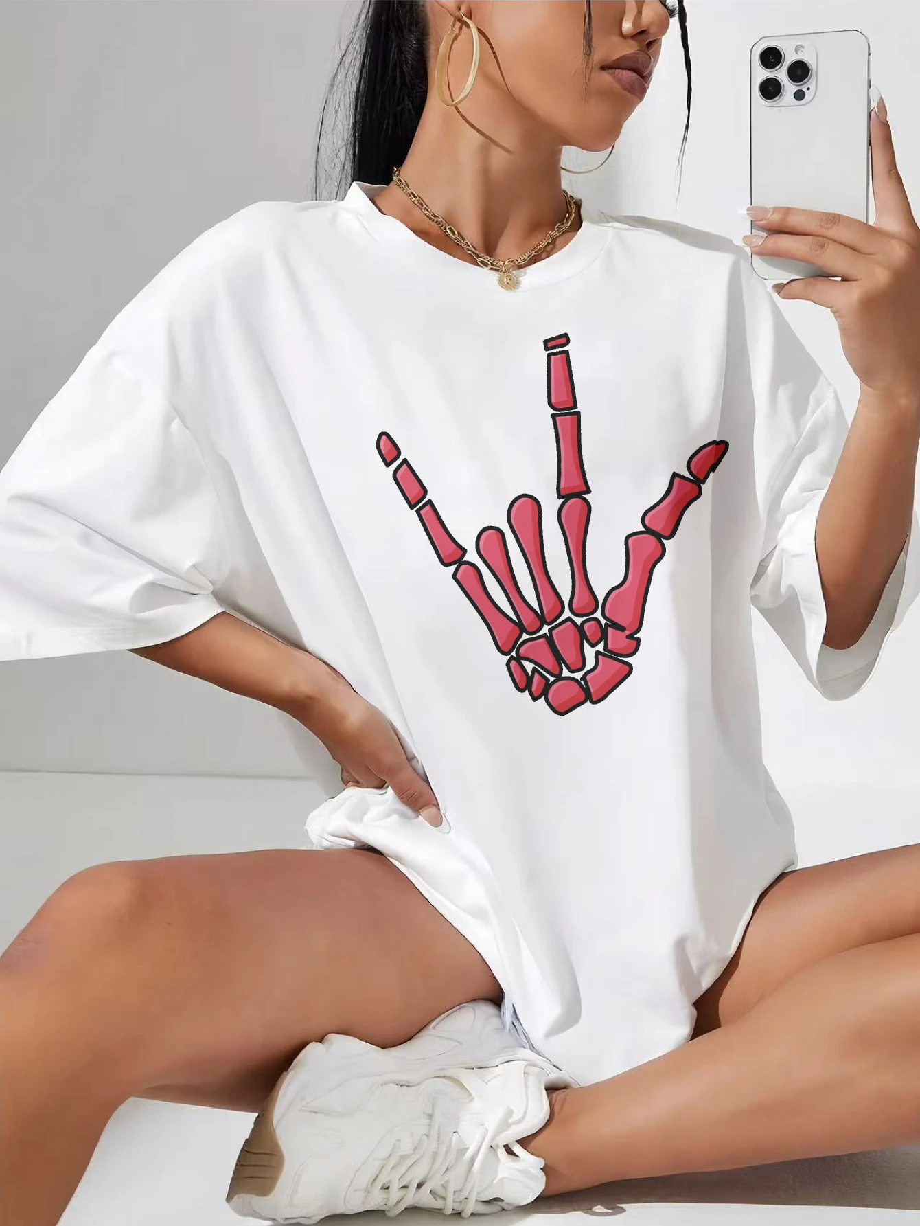 

Hand sign pink Breathable white pregnancy tee tote length round neckline adjustable ruching