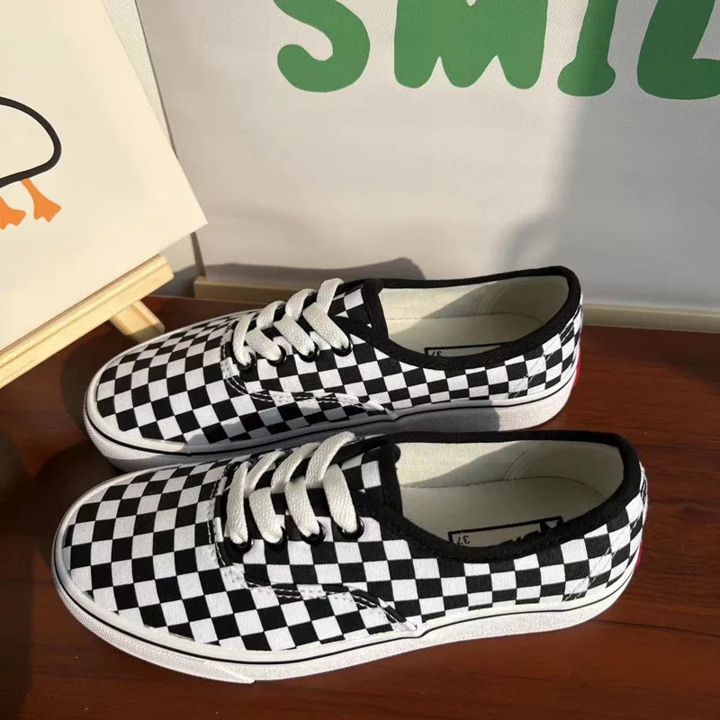 Quality Women Summer Slip On Canvas Shoes Thick Sole Girls Checkered Sneakers Soft Insole Students Black Pump Canvas Shoes