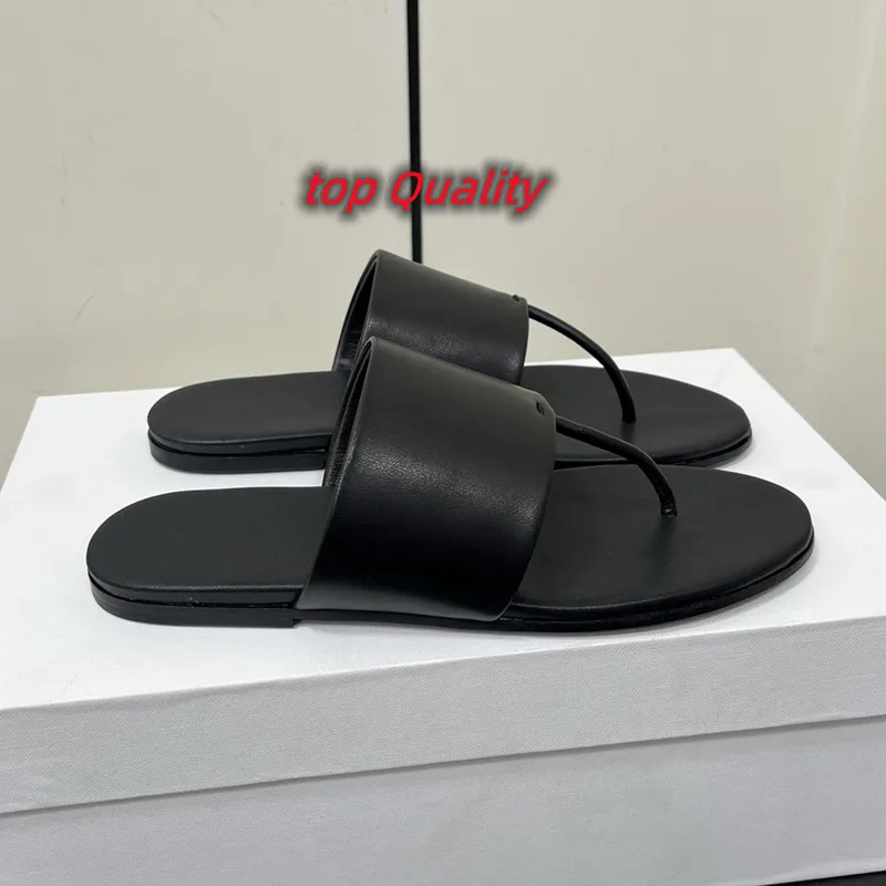 شباشب نسائية صيفية جديدة لعام 2025 شباشب مسطحة القاع فليب فلوب مادة جلدية بسيطة الطراز