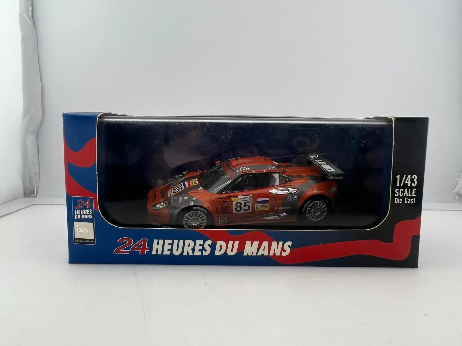 

Литой под давлением IXO масштаб 1/43 SPYKER C8 SPYDER GT2-R 24H DU MANS 2007 # 86. Модель автомобиля из сплава. Коллекционная игрушка. Подарочный сувенир.