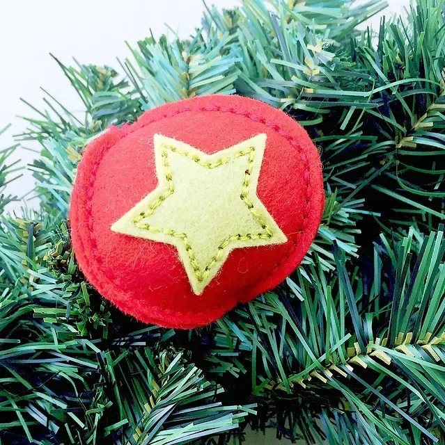 

Felt Die Christmas New Tree Snowflake Seashells Metal Cutting Dies Scrapbooking DIY Photo Album Decorative Embossing Supplies