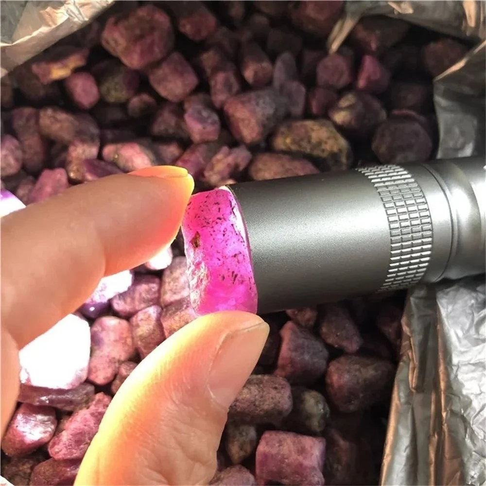 خام الأحمر اكسيد الالمونيوم روبي رقائق غير النظامية الخام ديكور المنزل بلورات شفاء الأحجار الكريمة المعادن الريكي هدية حديقة الديكور #2