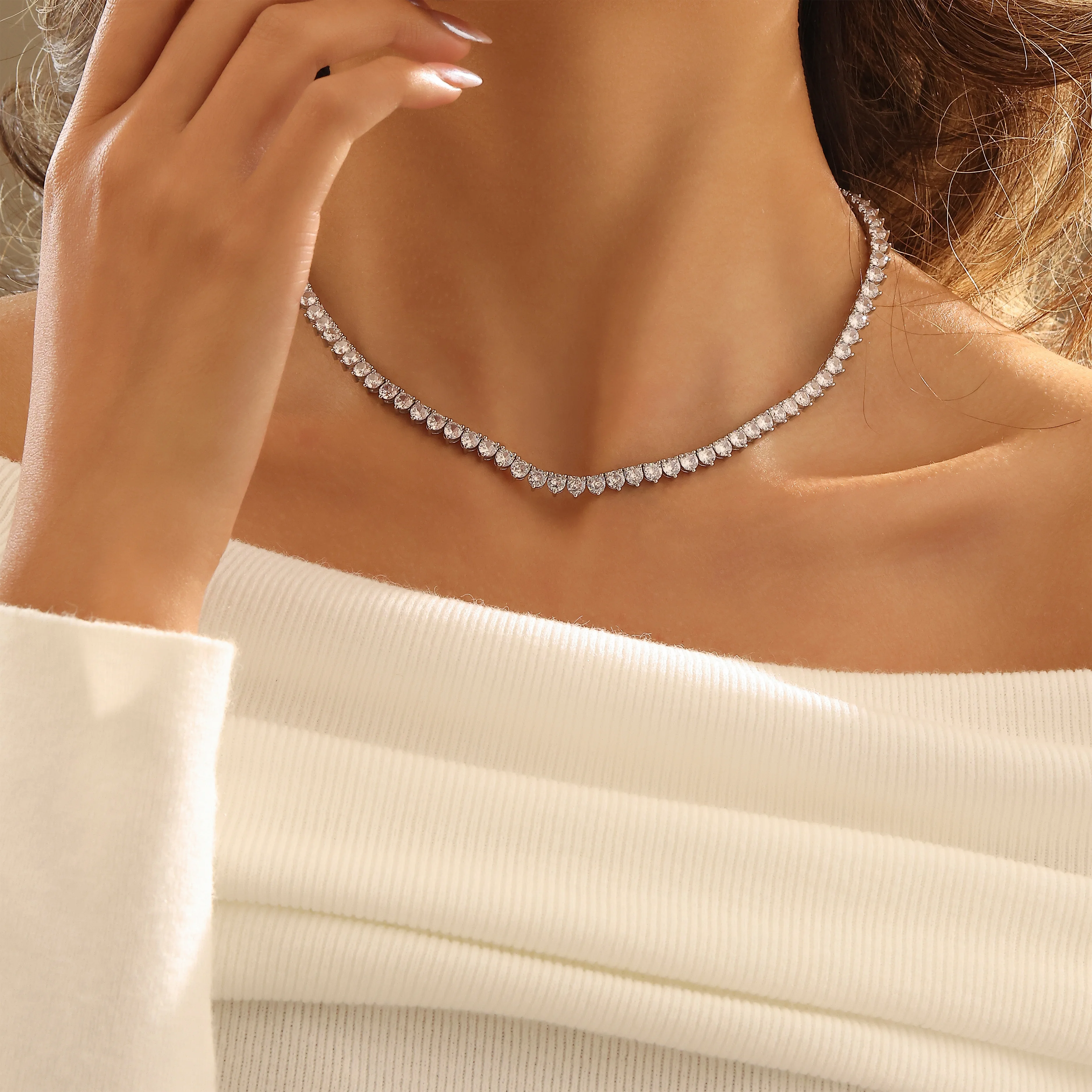 

Красивое инкрустированное ожерелье с тремя зубцами для женщин, цепочка с цирконом, роскошные ювелирные аксессуары, подарок на день рождения и друзья