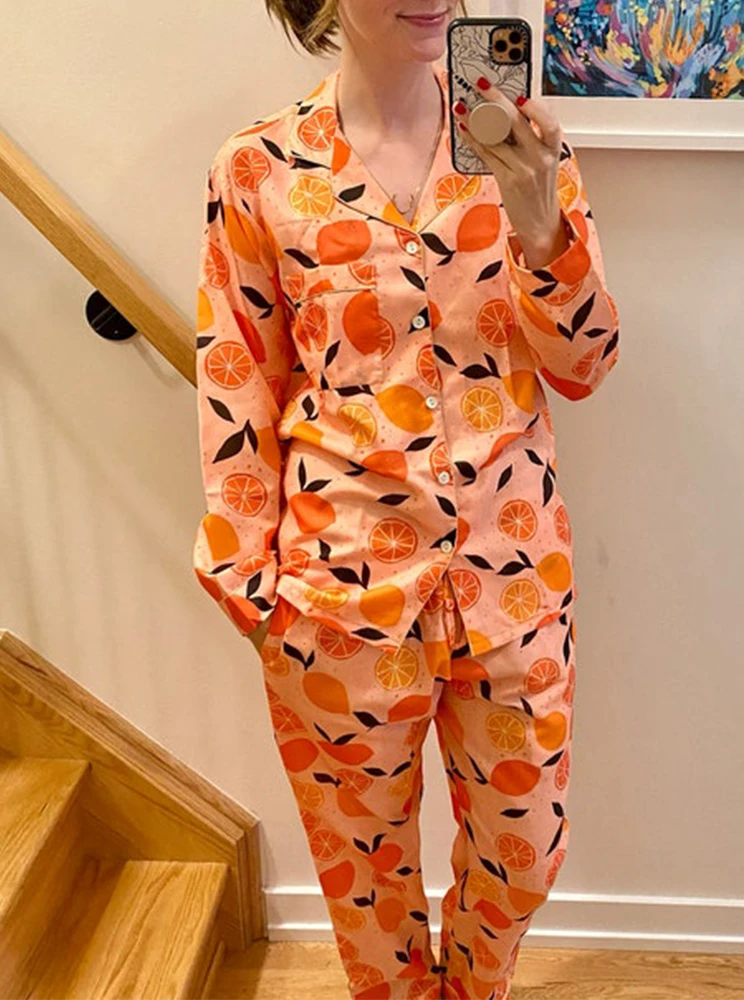 

Women s Fall Pajamas Sets Orange Strawberry Pattern Long Sleeve V-Neck Tops with Wide Leg Pants Lounge Wear 2 Pcs Set