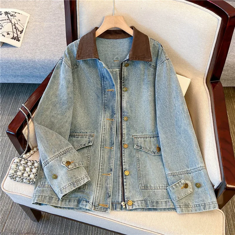 

Осенняя новинка: женская винтажная джинсовая куртка средней длины с контрастными вставками, отложным воротником, свободного кроя, с большими карманами и длинными рукавами