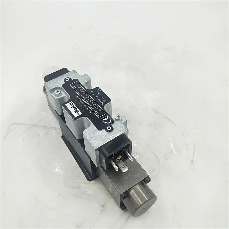 Parker D1FVE02CC0NM0314 D41FWB32FC4NLW026 D1FVE02BCVLW25 Solenoid Proportional Pilot Reversing Valve D1FVE02BCVXW25