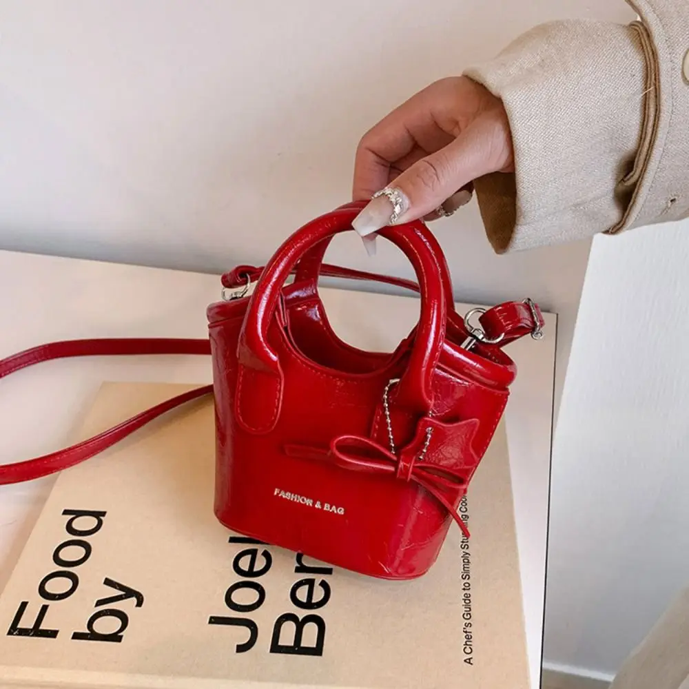 

Tote Bag Mini Basket Bag Crossbody Bag Letter Printing Silver PU Bag Korean Style Cute Bow Star Pendant Women's Shoulder Bag