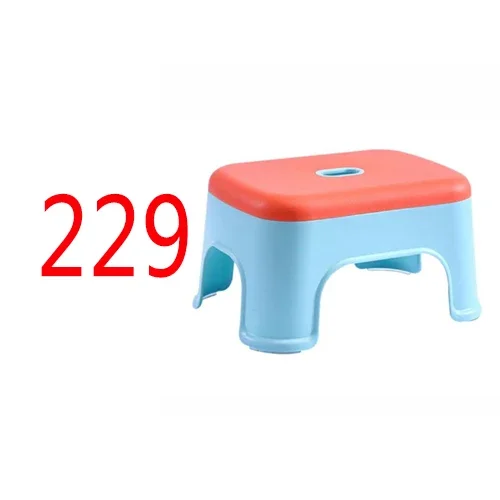 666 مبيعات الجملة البراز رن البراز كرسي المنزل الداخلي مجموعة الألوان × 20 قطعة