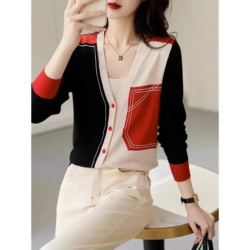 2024 Spring and Autumn Korean Casual Long Sleeved Cardigan V-neck Contrasting Color Patchwork Button Women\'s Sweater Jacket Top