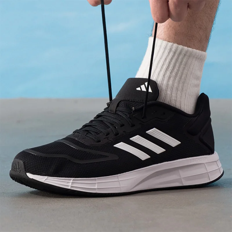 Zapatillas Adidas de malla transpirable con amortiguación - zapatillas para hombre para el día a día, fitness y jogging, modelo KJ4020
